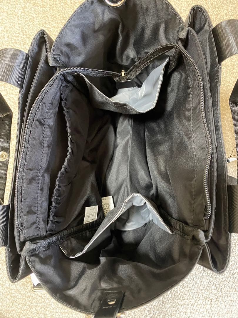 CHERVO（シェルボ）１０ポケットカートバッグ