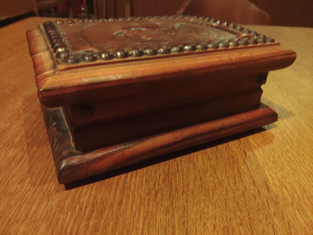 希少　宝箱　木彫　木箱　木製　彫刻 帆船　アンティーク　ヴィンテージ　レトロ