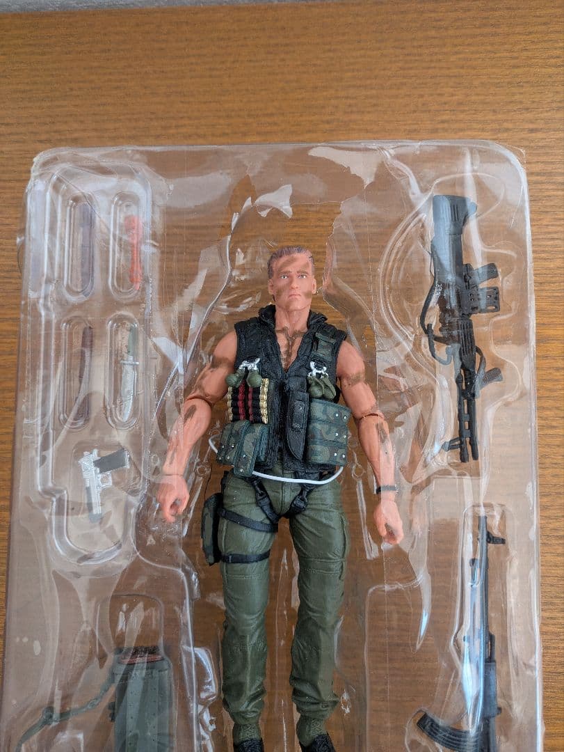 訳有★特価★新品★コマンドー　フィギュア★30周年記念★シュワルツェネッガー★