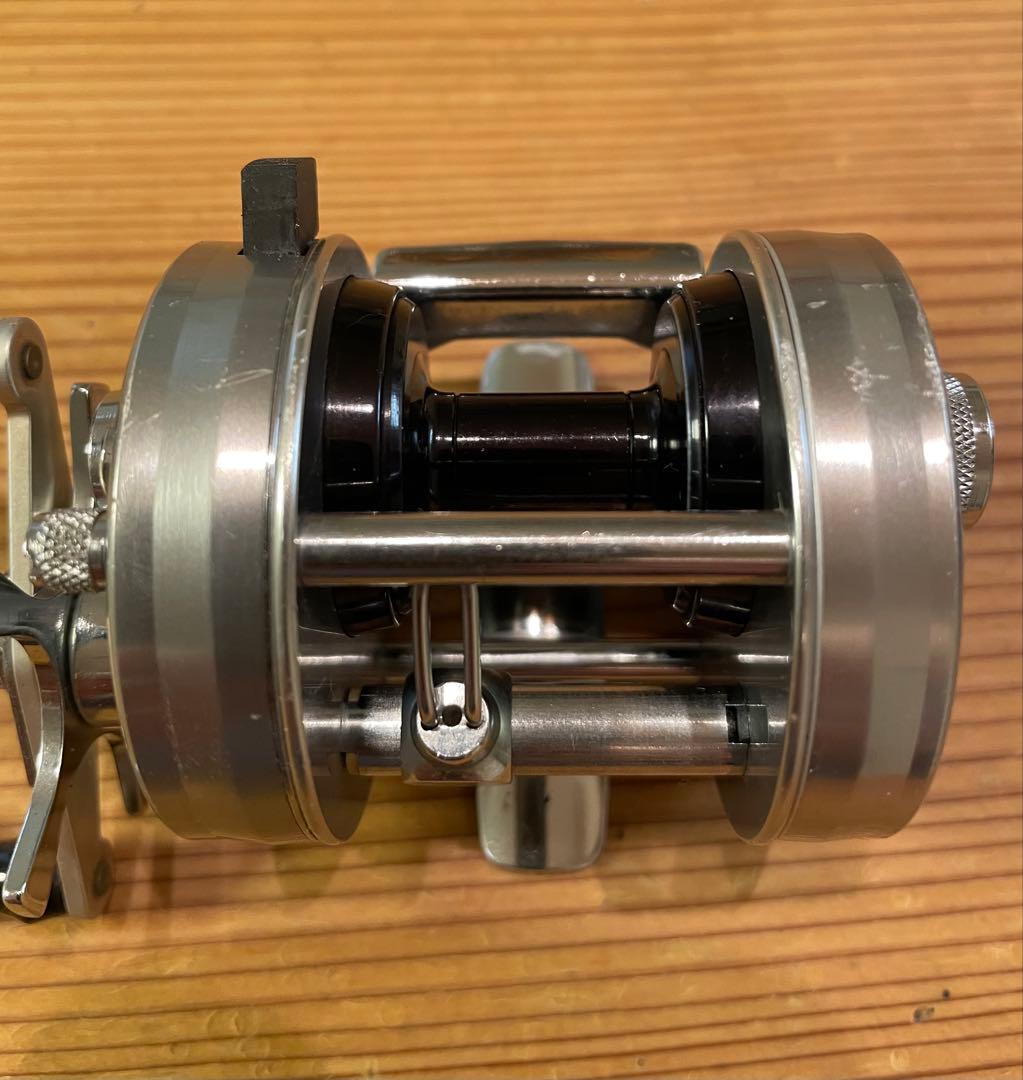 ABU Ambassadeur 2500C 【75年製】オールドアンバサダー