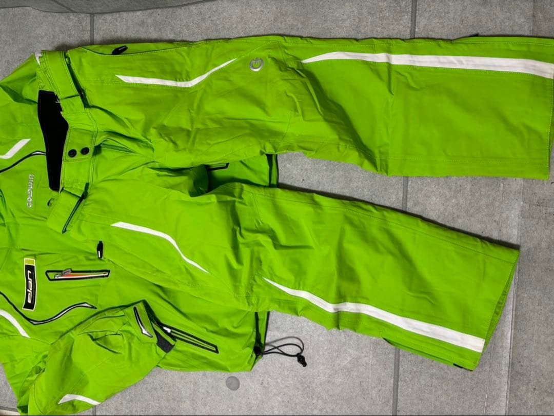 ゴールドウィン　セットアップ　スキーウェア　Sサイズ