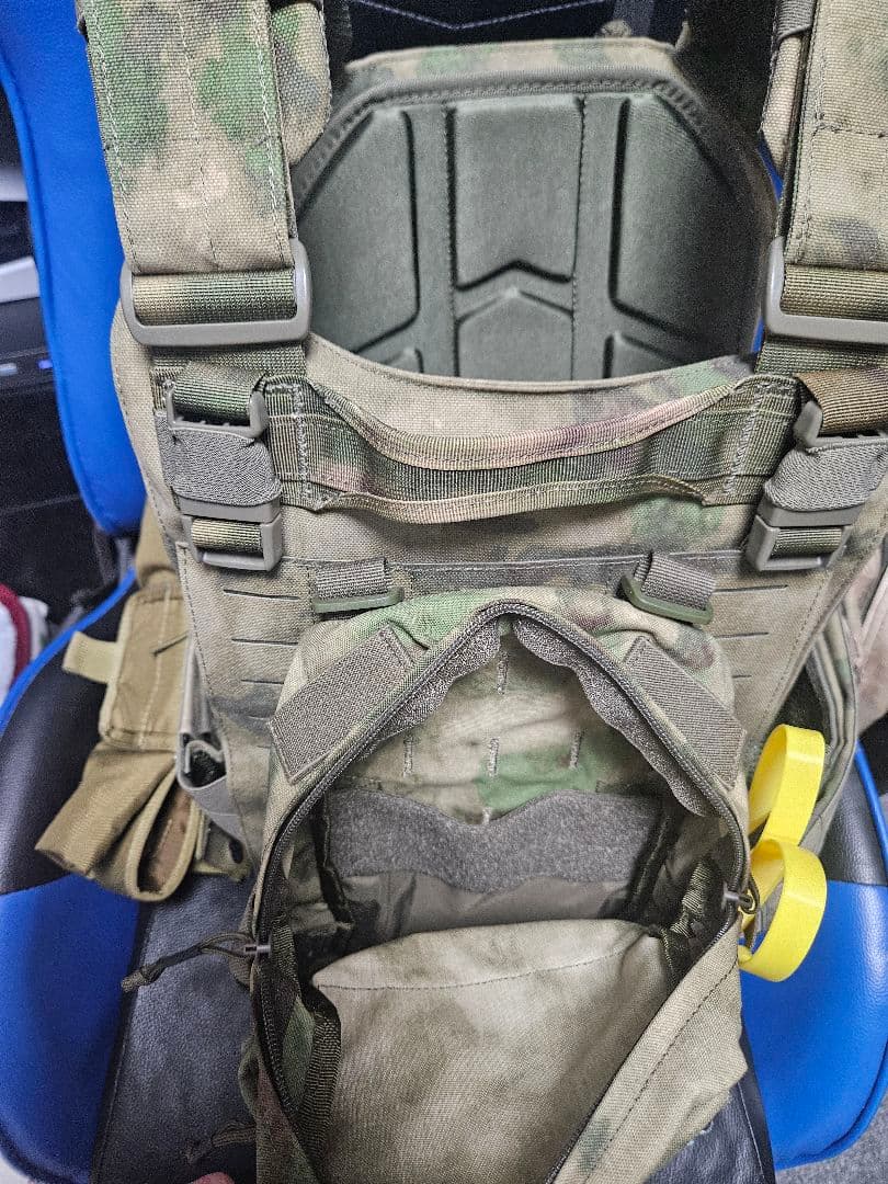 プレートキャリア　A-TACS　FG