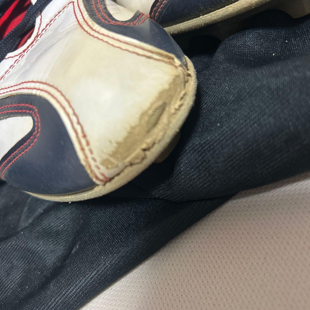 asics スパイク ホワイト/ネイビー/レッド