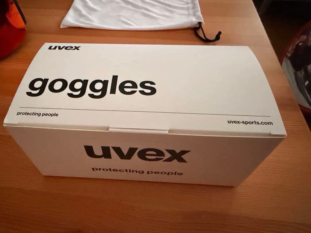 uvexスノボード、スキーゴーグル