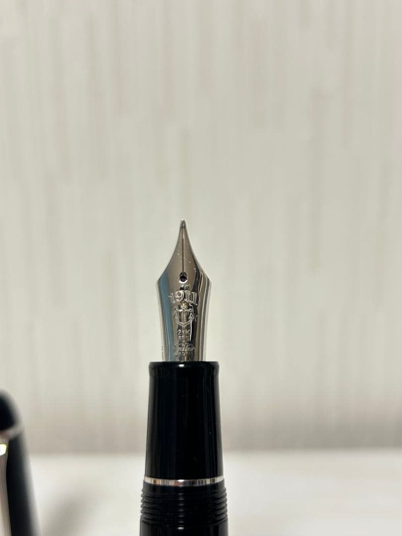 【大幅値下げ】SAILOR セーラー万年筆　長刀研ぎ　シルバートリム 中細 MF