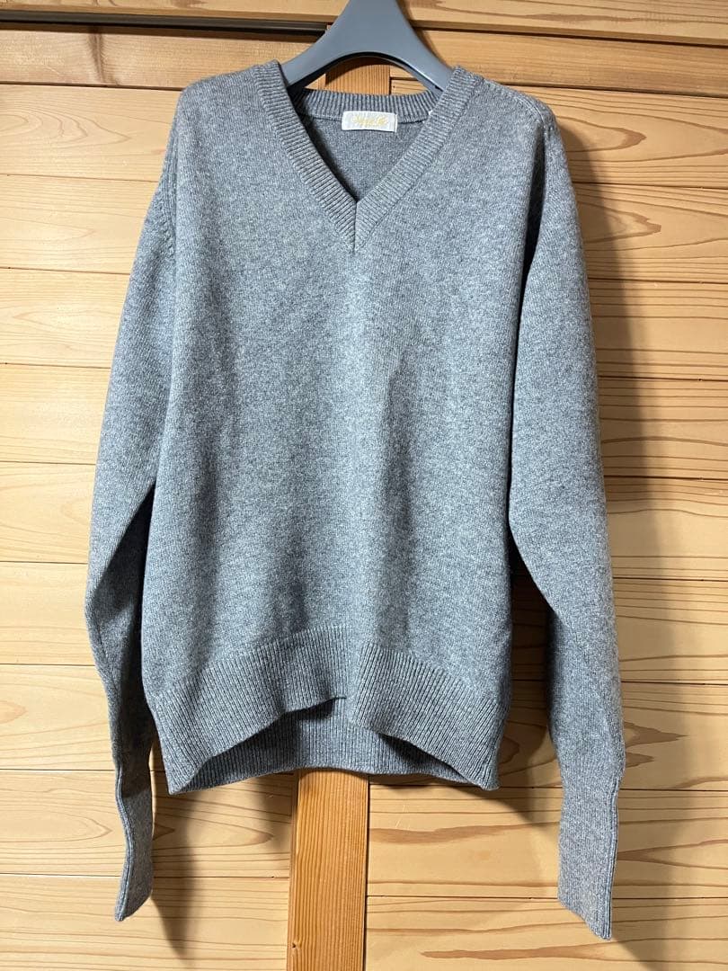 Ｖネックカシミヤセーター