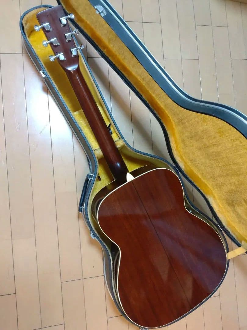 Morris F-20 アコースティックギター ハードケース付き