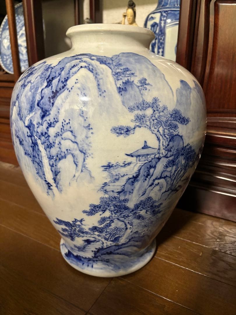 中国古美術品　清時代　手絵　青花山水楼閣風景文瓶 染付　37cm