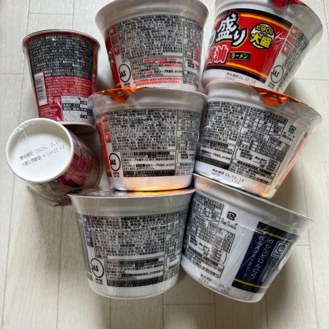 カップ麺・菓子等/ 赤いきつね・麺職人・UFO・ ごつ盛り・ネスカフェGOLD