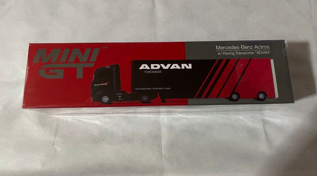 【新品未開封】MINI GT Mercedes-Benz ActrosADVAN