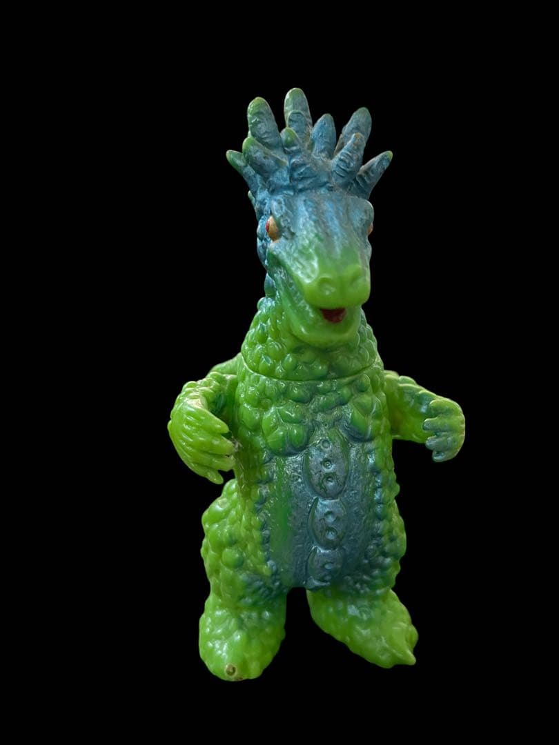 レア☆マルサン・ミニソフビ 超獣ベロクロン 高さ約１２センチ 造形.かっこいい