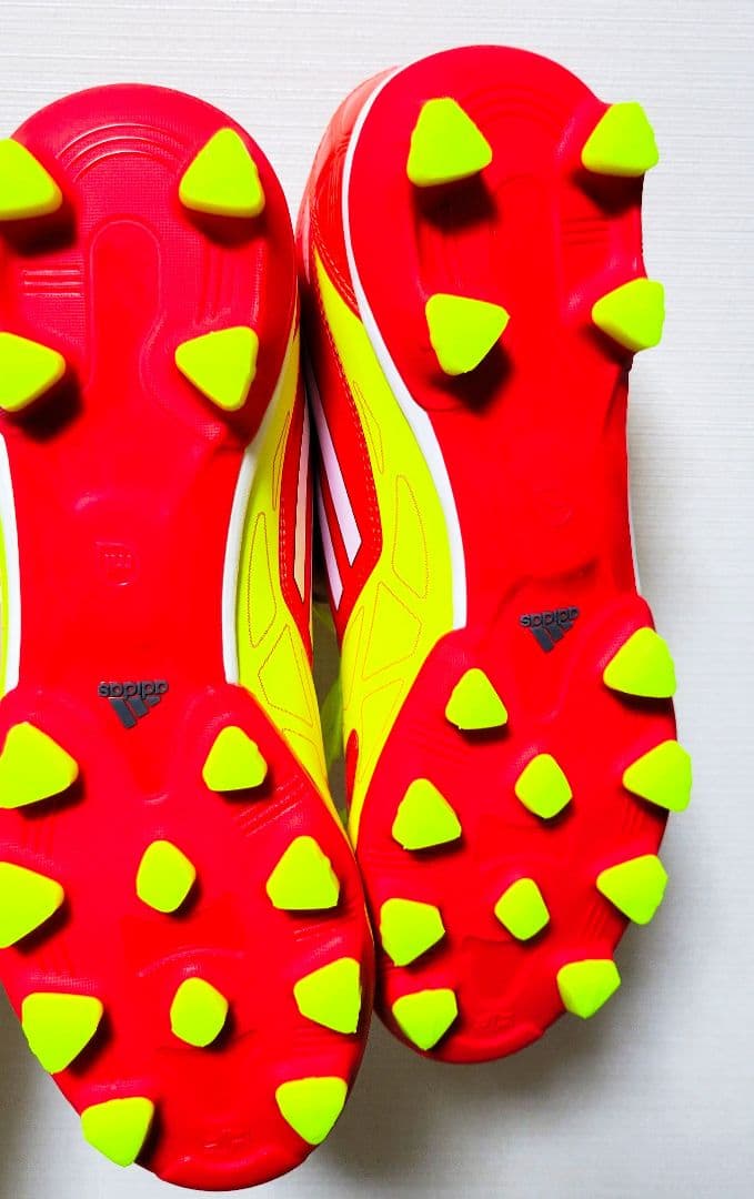 adidas　アディダス　サッカー　フットボール　スパイク　シューズ　メンズ