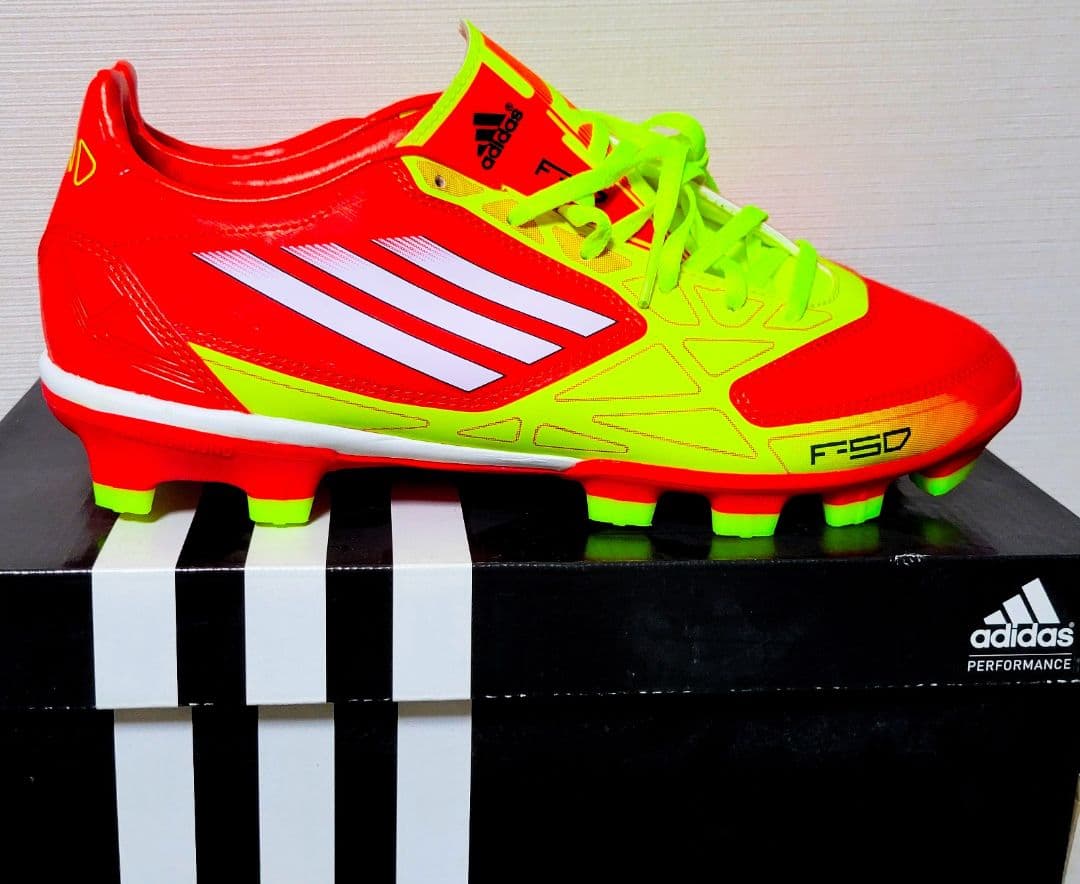 adidas　アディダス　サッカー　フットボール　スパイク　シューズ　メンズ