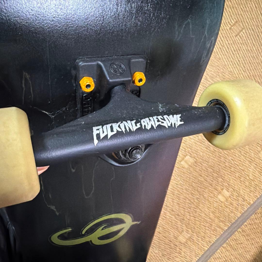 スケートボード FUCKINGAWESOME