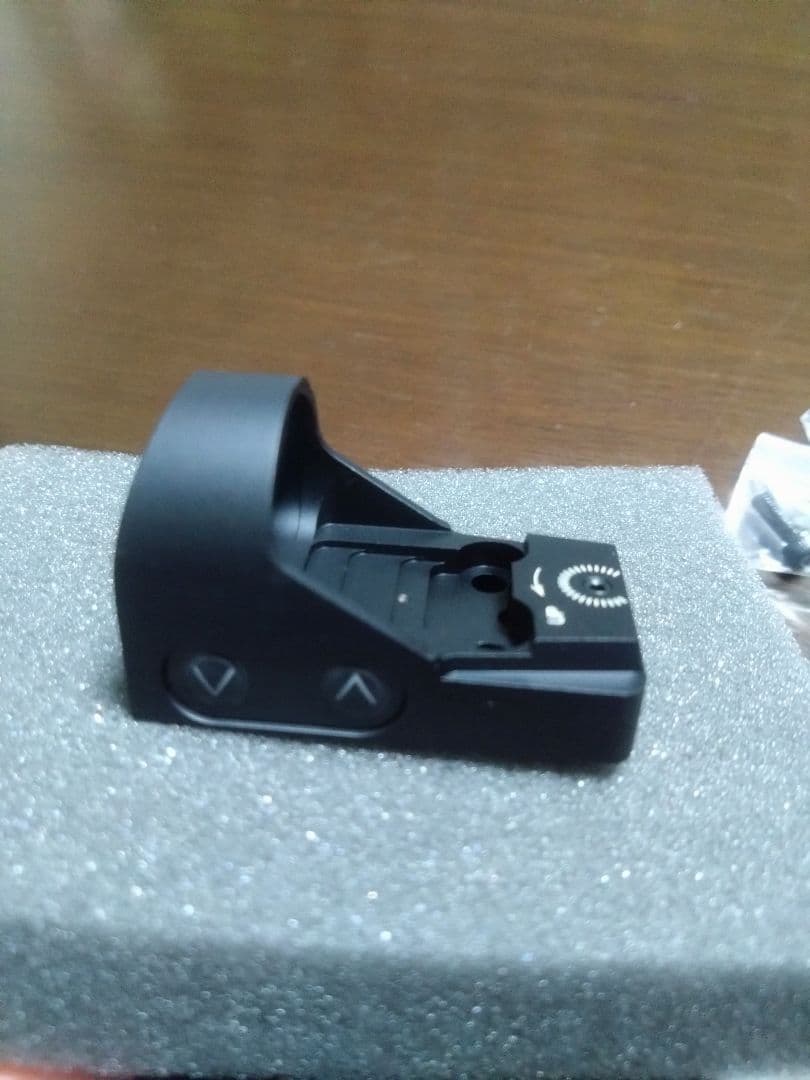 さらに値下げしました XT-6 ダットサイト新品未使用マウントベース付