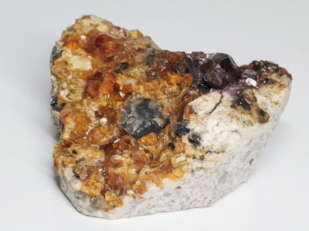 スペサルチン 60g 柘榴石 ガーネット 鑑賞石 原石 自然石 誕生石 鉱物鉱石