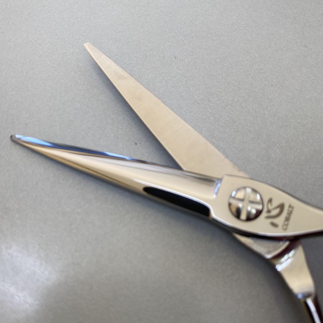 6インチ　ギザ刃シザー　髪を逃がさず切る！新品 理美容　シザー　美容師　理容師