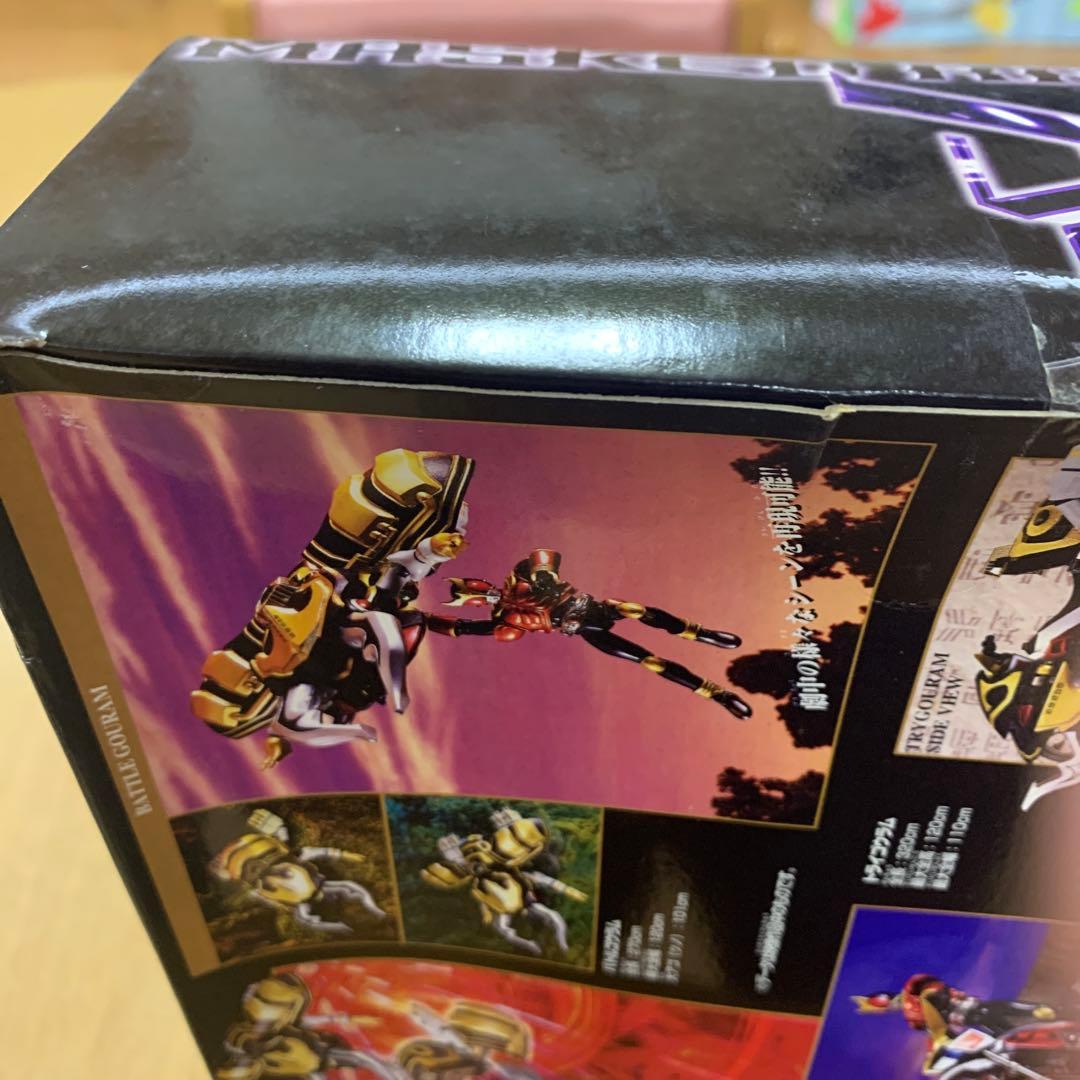 仮面ライダークウガ　ＤＸトライゴウラム、新品