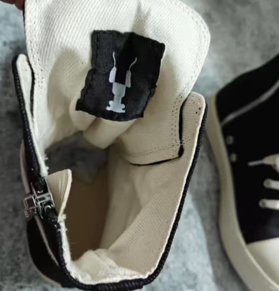 グレー猫のぬいぐるみキーホルダー つきろう