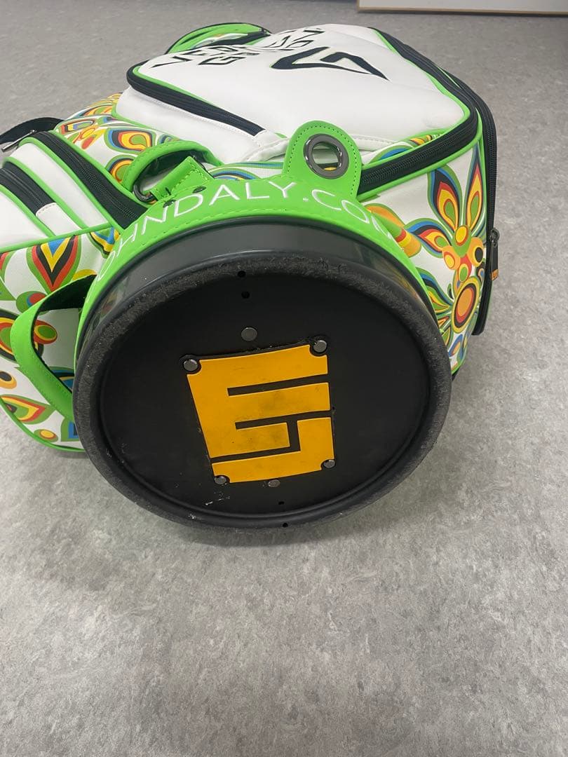 ラウドマウス　キャディバッグ