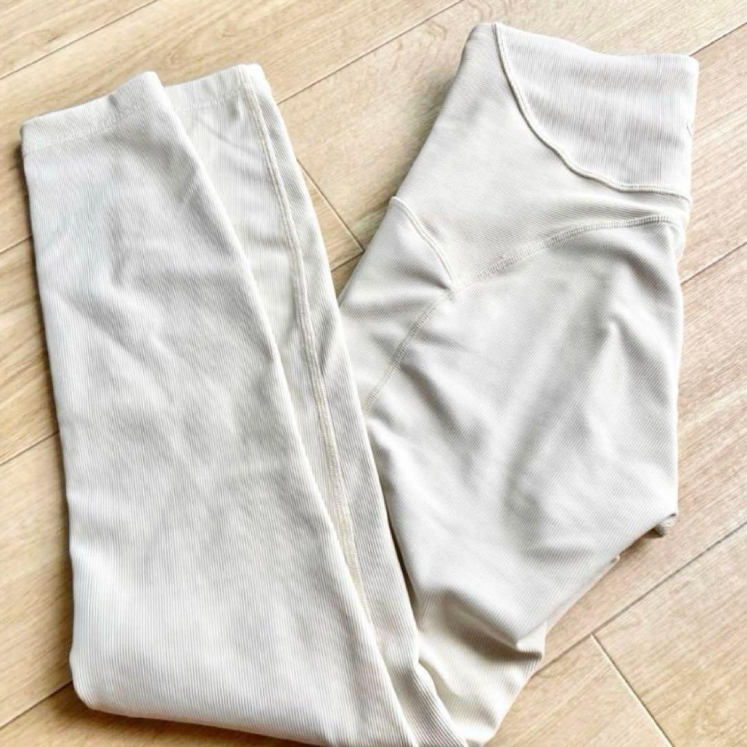 ルルレモン　ホワイト　レギンス