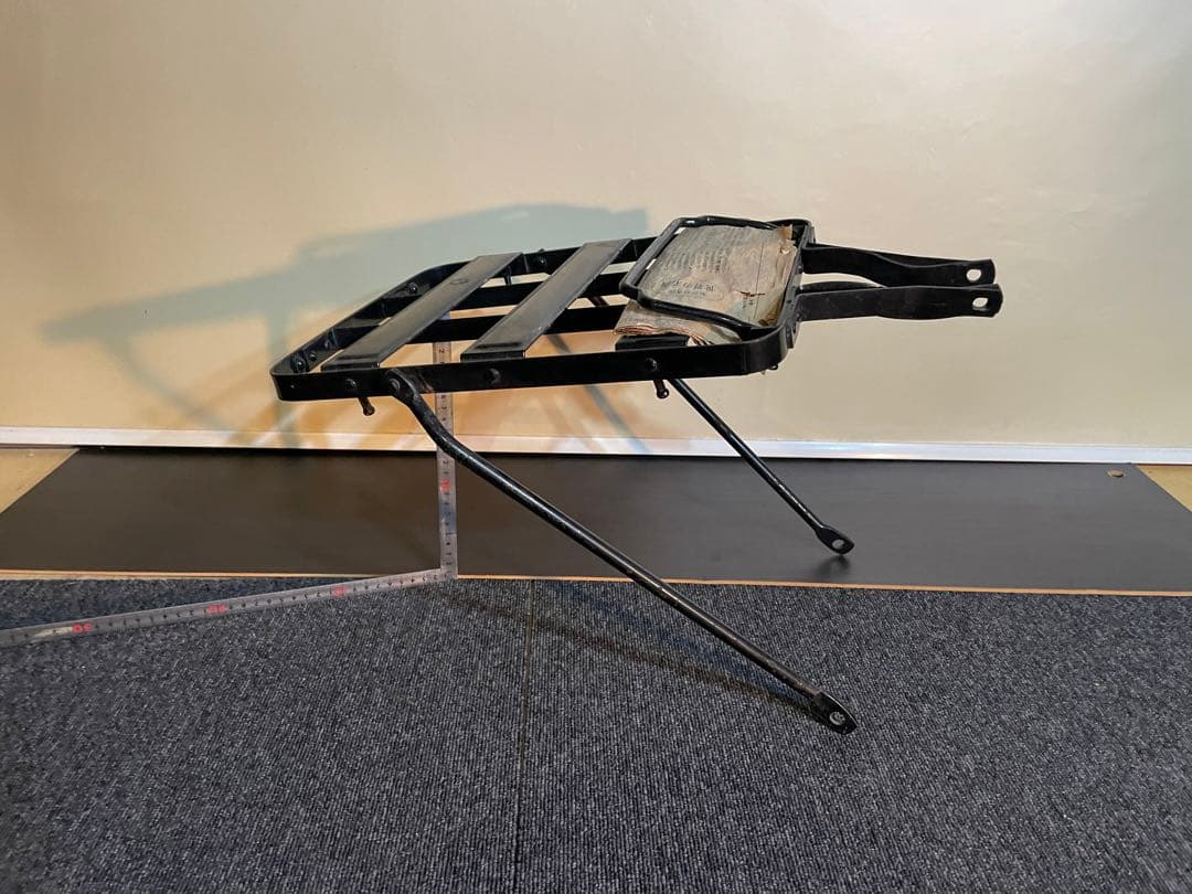 未使用（昭和61年1986.年製）昔の運搬車のリアキャリア