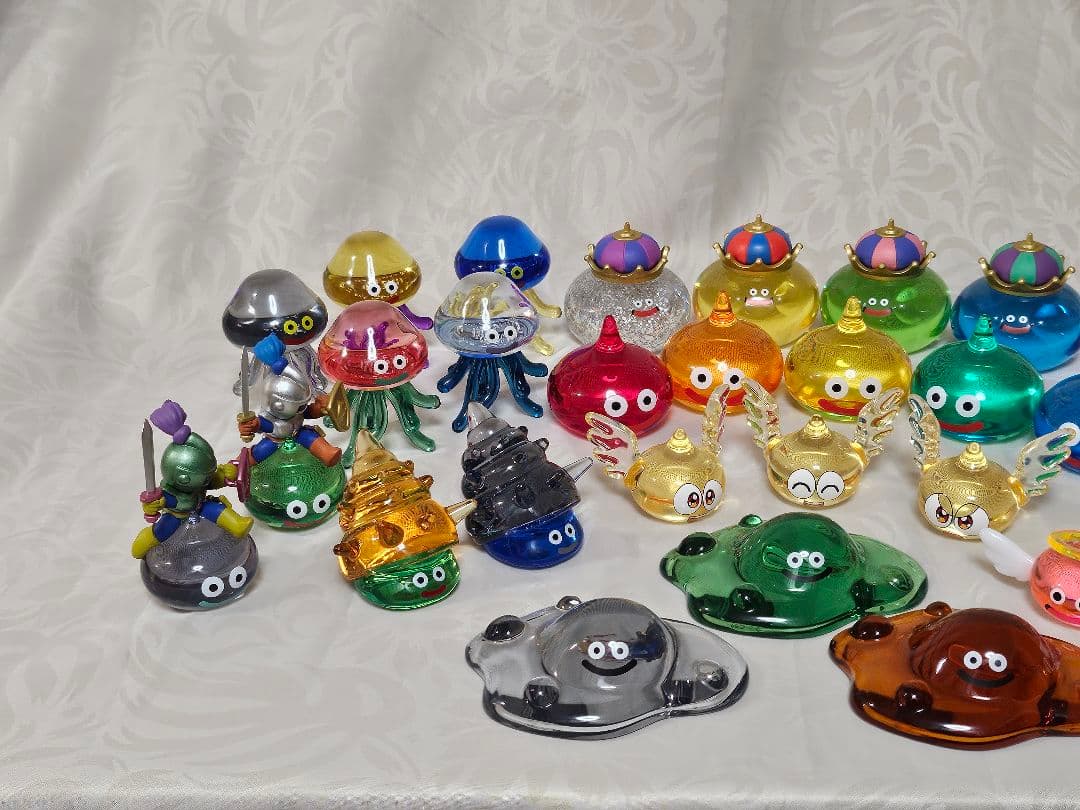 ドラクエ　クリアスライムフィギュア 約33体