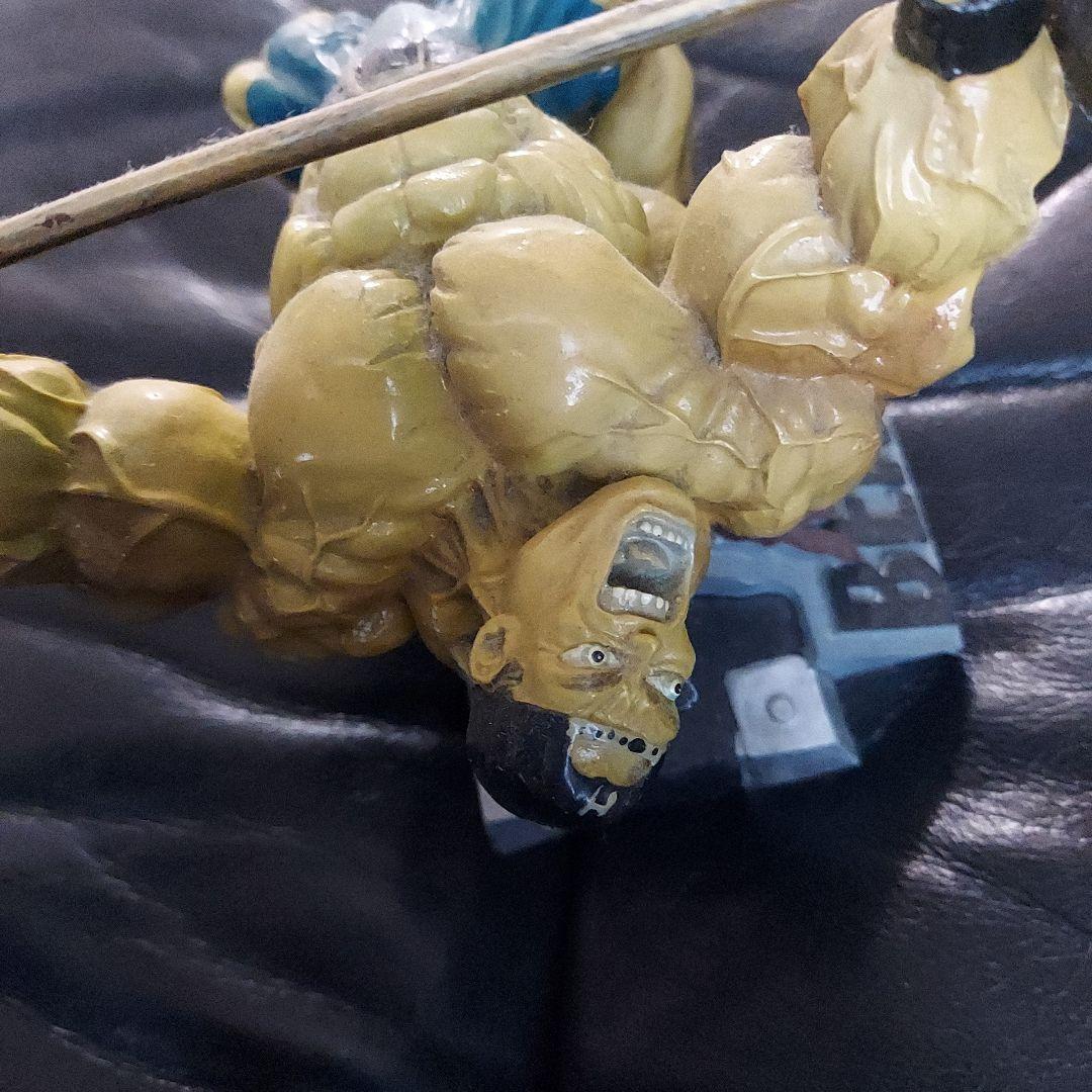 ベンチプレス　フィギュア　ボディメーカー　ボディビル