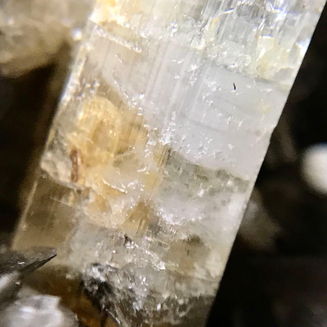 アクアマリン 原石 550ct 鉱物標本 天然石 パキスタン 一点もの レア