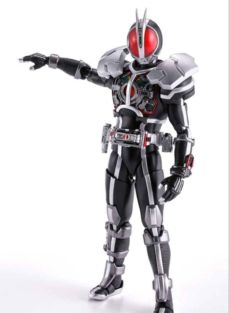S.H.Figuarts（真骨彫製法） 仮面ライダーファイズ アクセルフォーム