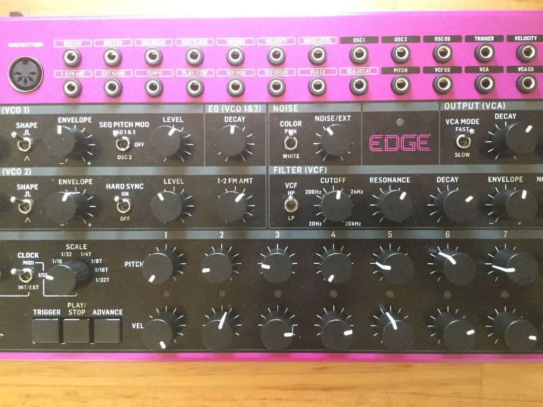 behringer EDGE アナログシンセサイザー