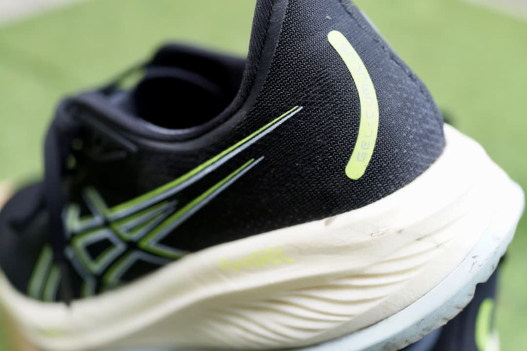 アシックス カーボンランニングシューズ26.5cm