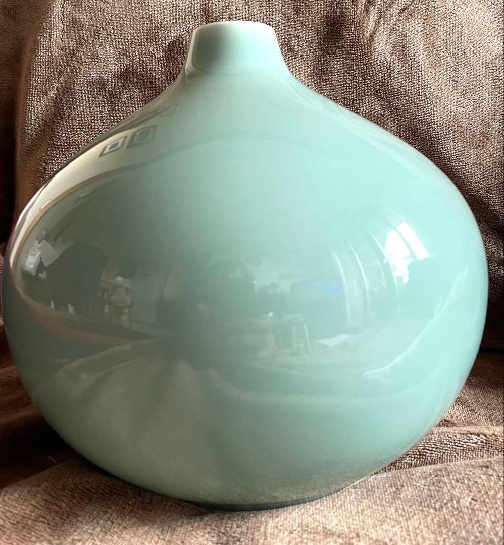 鍋島隆山　青磁花瓶