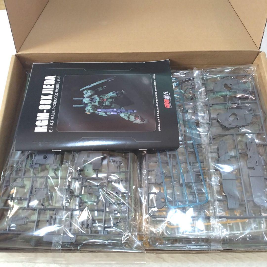 海外製プラモデル　ジェダ量産型　1/100　　　　 台座ベース付き　※未使用品