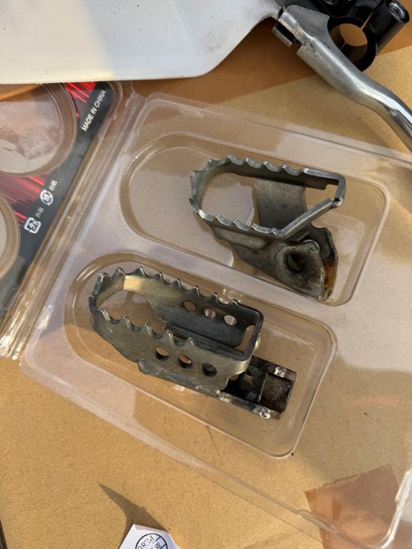 ブレーキレバー ホワイト + スプロケット C4205-13T