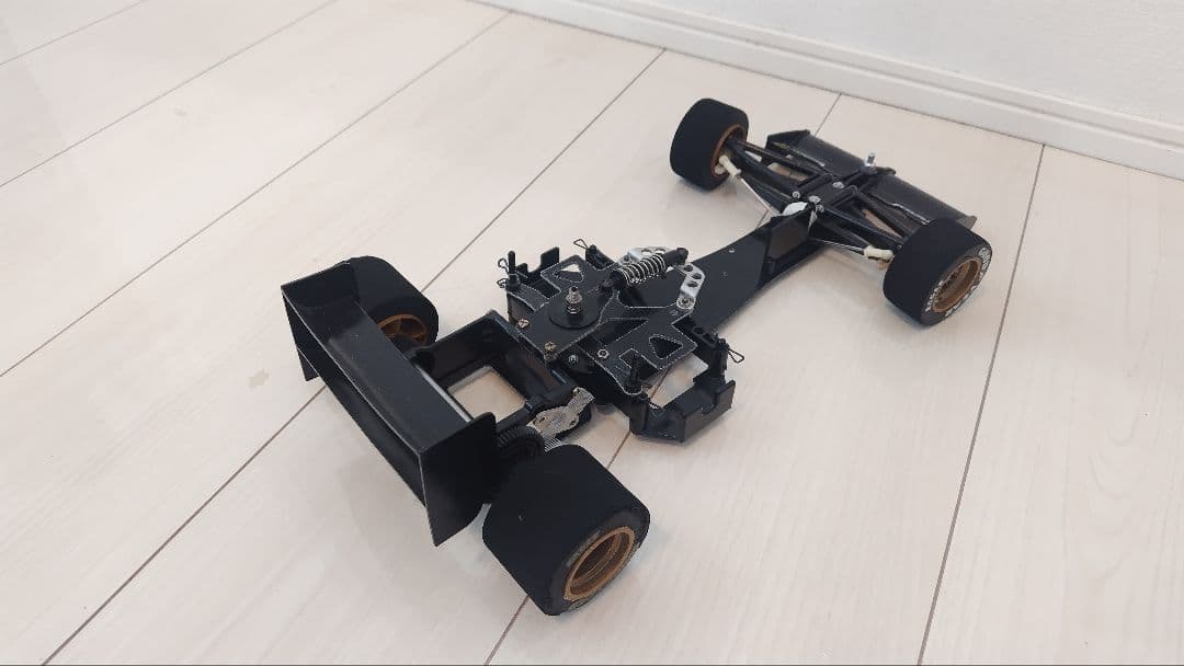 タミヤF103シャーシ