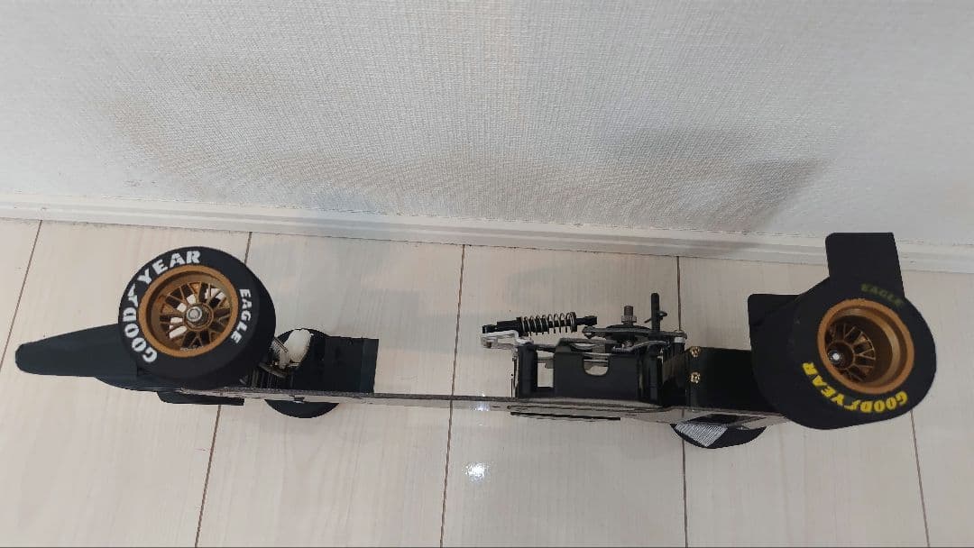 タミヤF103シャーシ