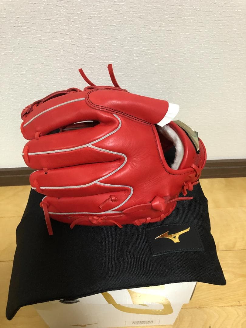 ほぼ新品 ミズノGlobal Elite 少年軟式用 カラー赤 サイズL