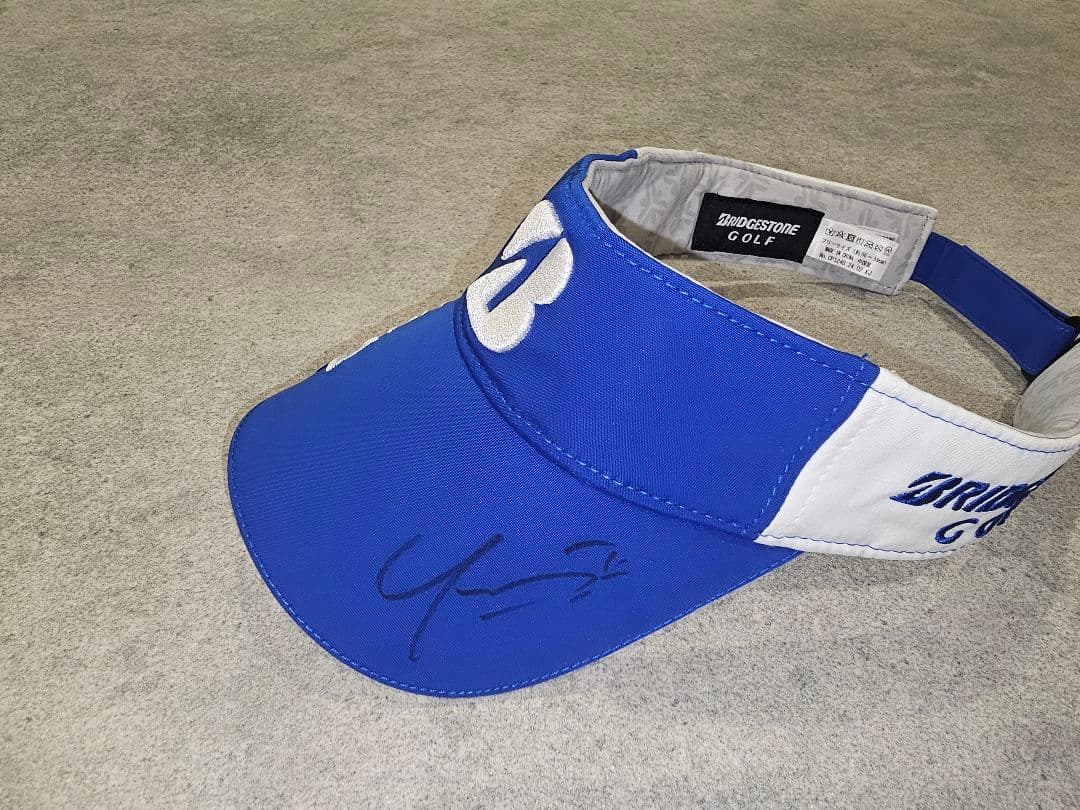 ブリヂストン 吉田優利プロ サイン入り バイザー