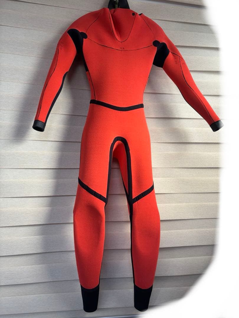 FLAVOR☆極美品☆ウェットスーツ