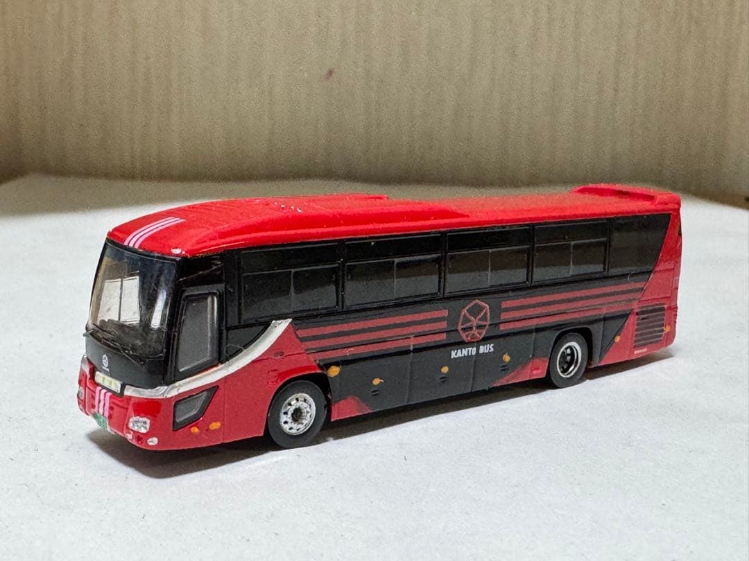 hagachan出品バスコレ改造品新型ガーラ関東自動車バス新貸切カラー