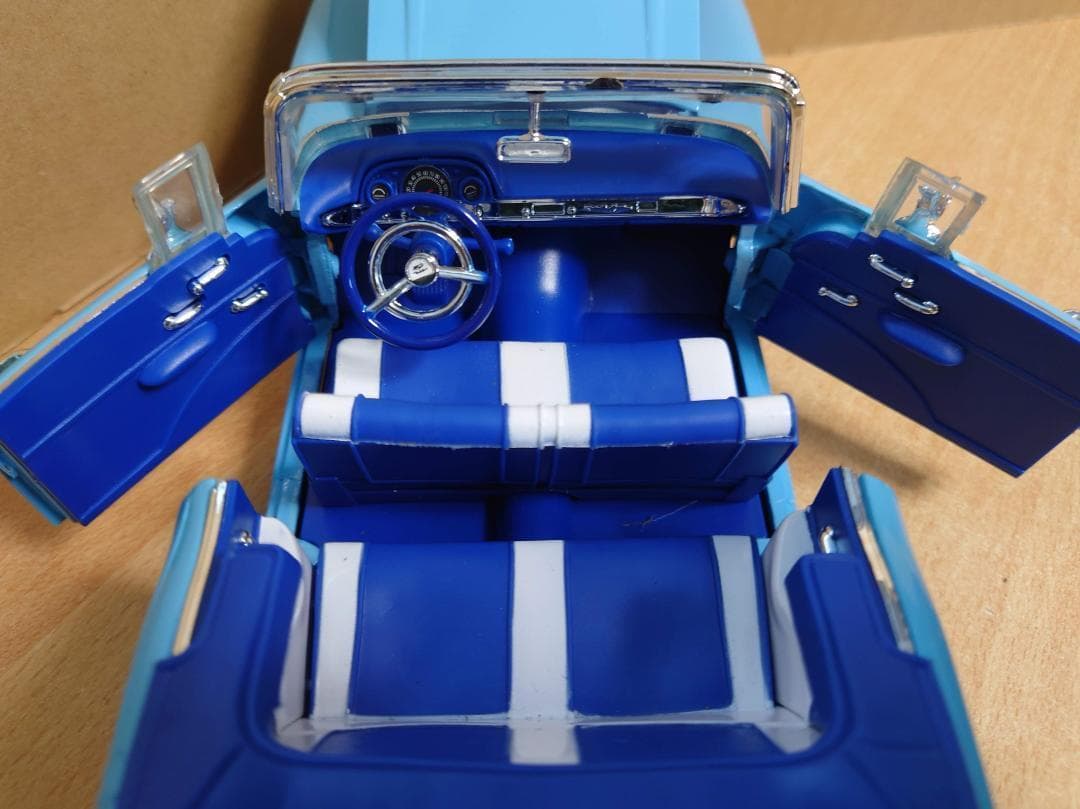 1/18 シボレーベルエアコンバーチブル レッド 1957 Chevy MM製