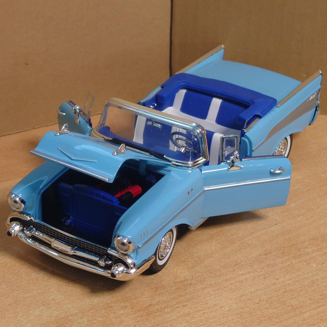 1/18 シボレーベルエアコンバーチブル レッド 1957 Chevy MM製
