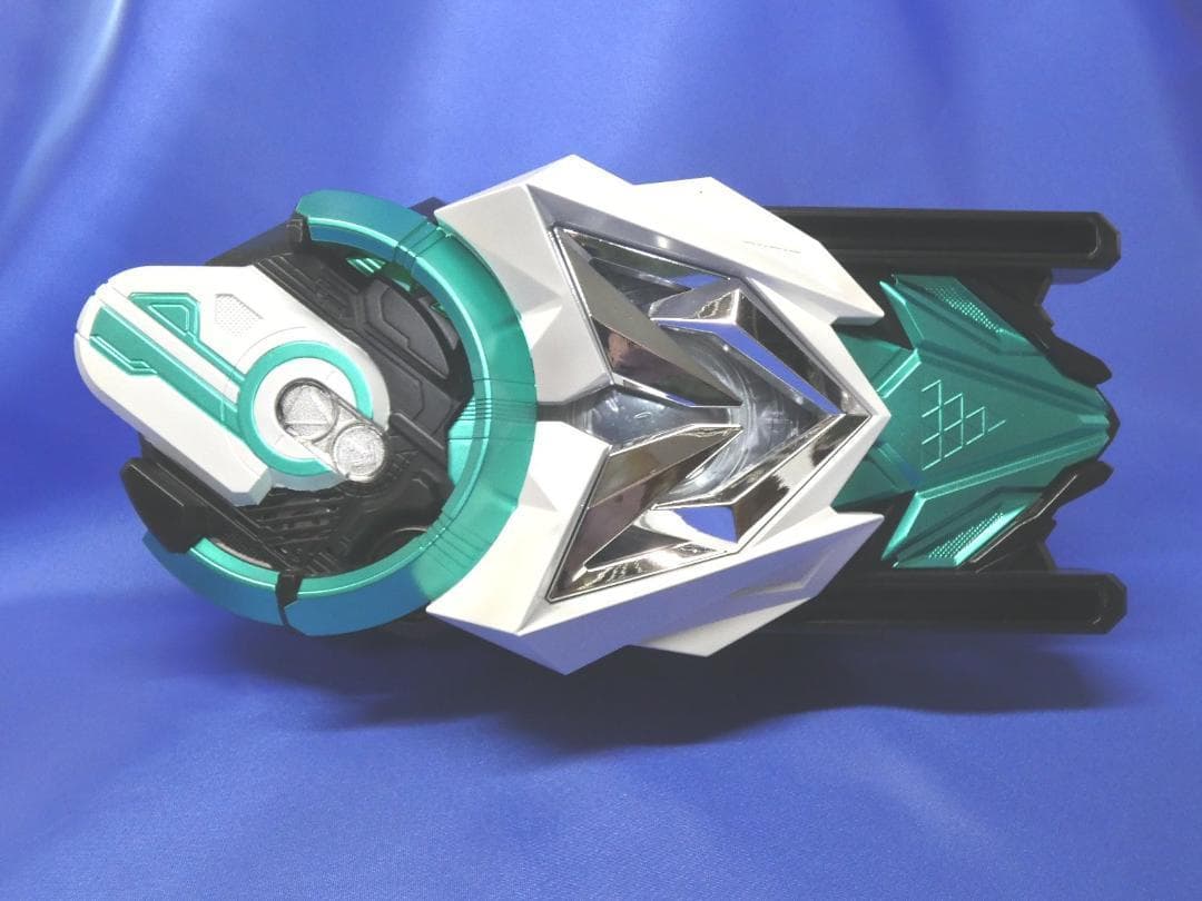 仮面ライダーゼロワン　イズ風ドライバーセット（発光＆重塗装＆音量ブースト）