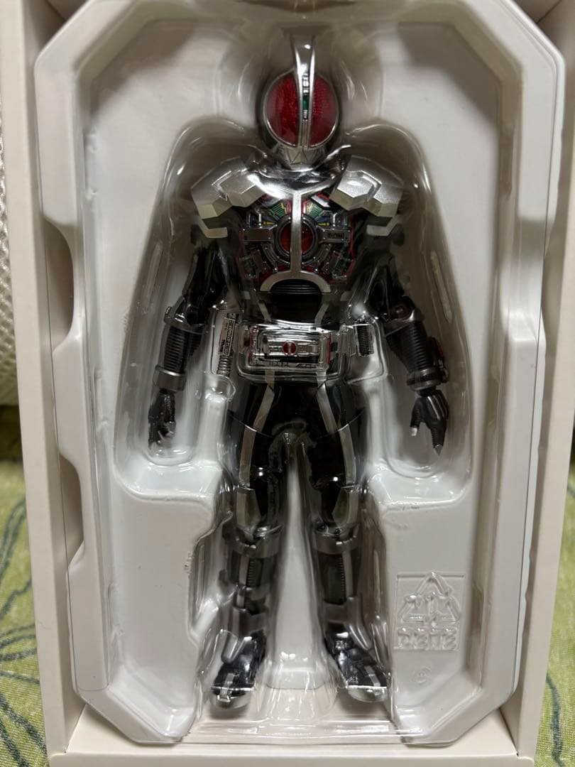 【開封済】真骨彫製法　仮面ライダーファイズ アクセルフォーム