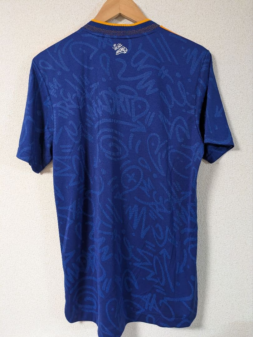 レアル・マドリード 2021-22 アウェイユニフォーム