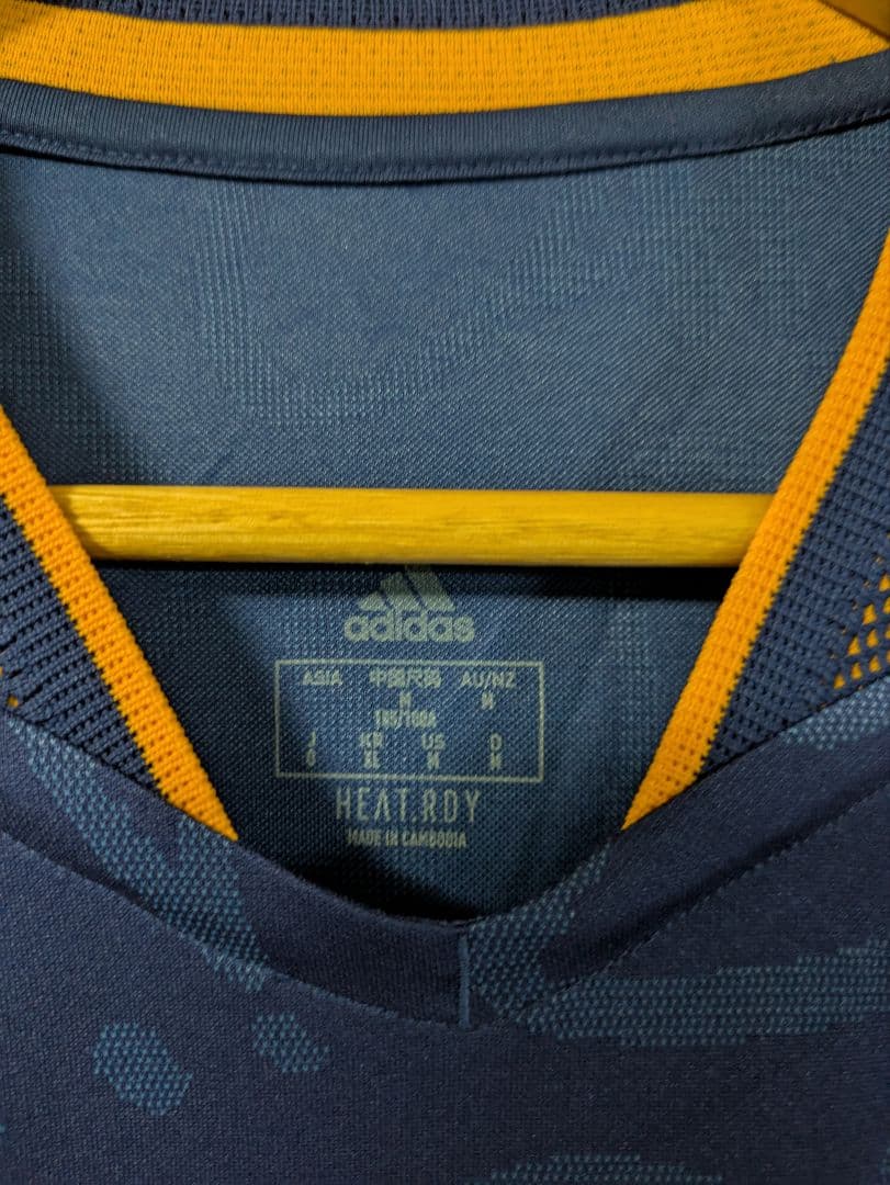 レアル・マドリード 2021-22 アウェイユニフォーム