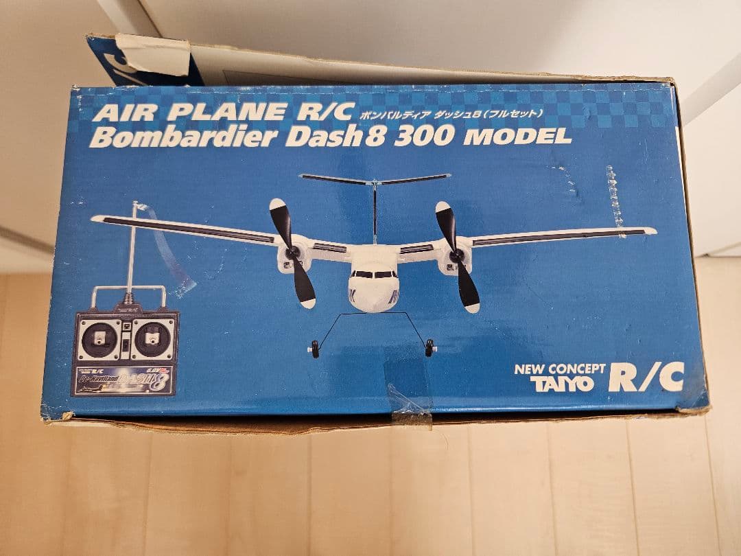 TAIYO RC ボンバルディア DASH8-300型 ラジコン飛行機