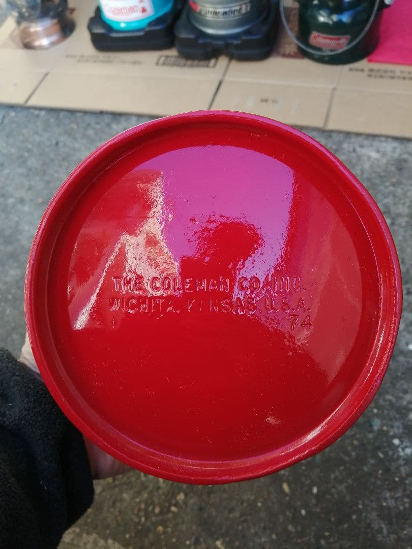 Colemanのランタン3台セット+おまけ2点です