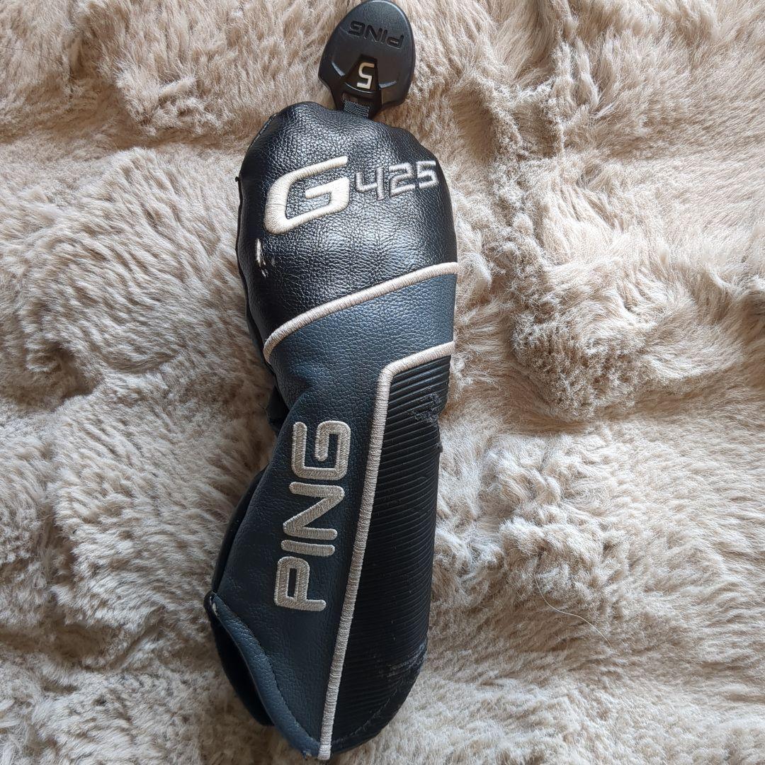 PING G425 ユーティリティクラブ、ロフト19度、ヘッドカバー付き。